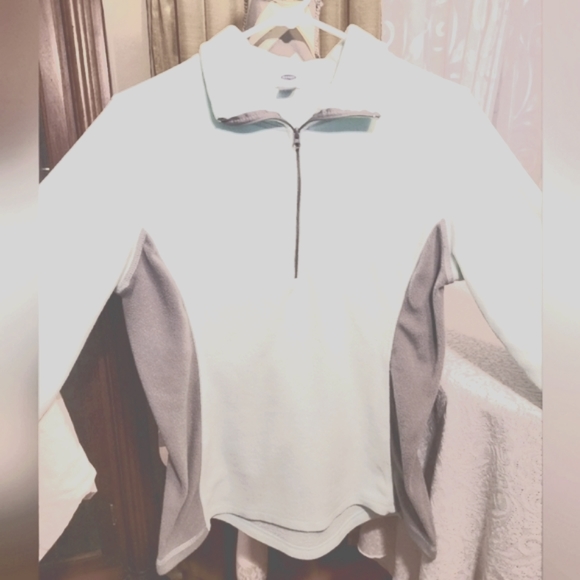 Old Navy Fleece Jacket Aqua Gray Sides and 3/4 Zip Small Excellent ✅️ - Picture 2 of 5